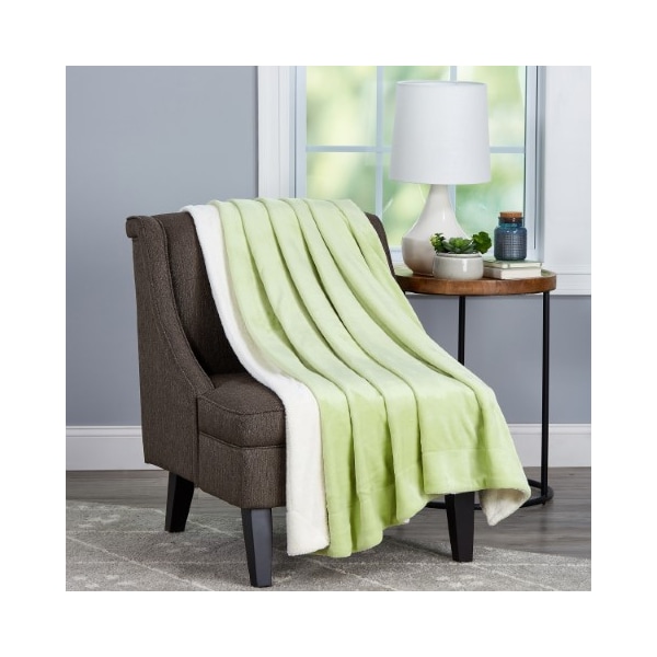 Hastings Home Poly Fleece Sherpa, Oversized Woven Polyester Solid Color Throw, Breathable (Aloe Green and White) 420850GPM - main